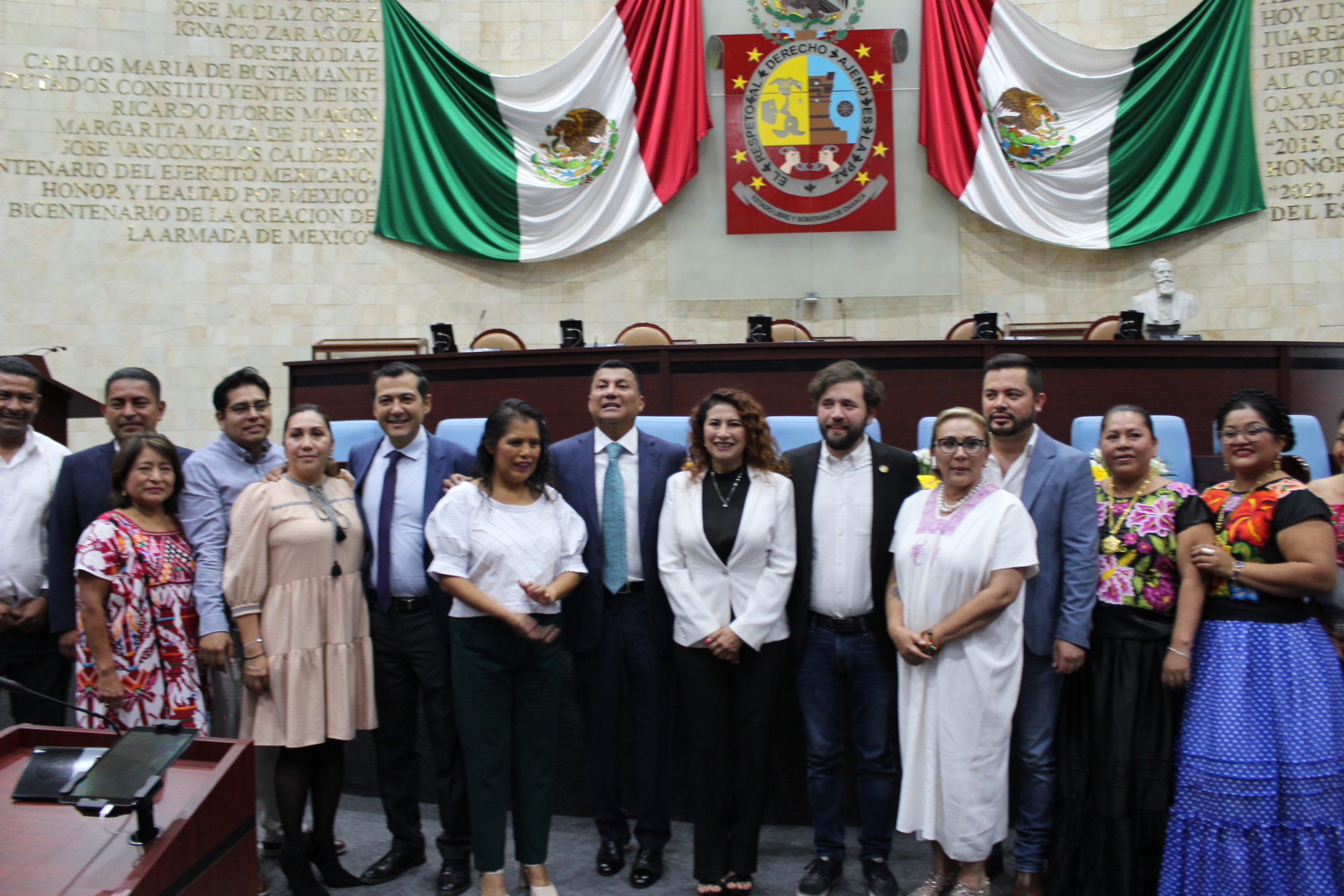 FOTOGALERÍA – Unidad por el bienestar de Oaxaca; primer informe legislativo del grupo parlamentario del Verde